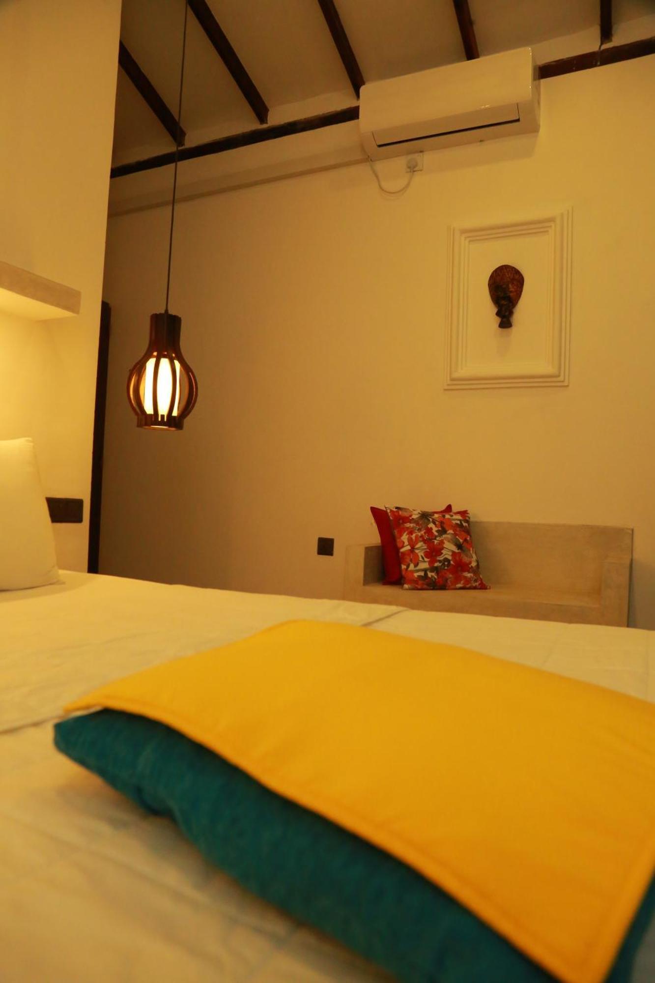 Midigama Holiday Inn Экстерьер фото