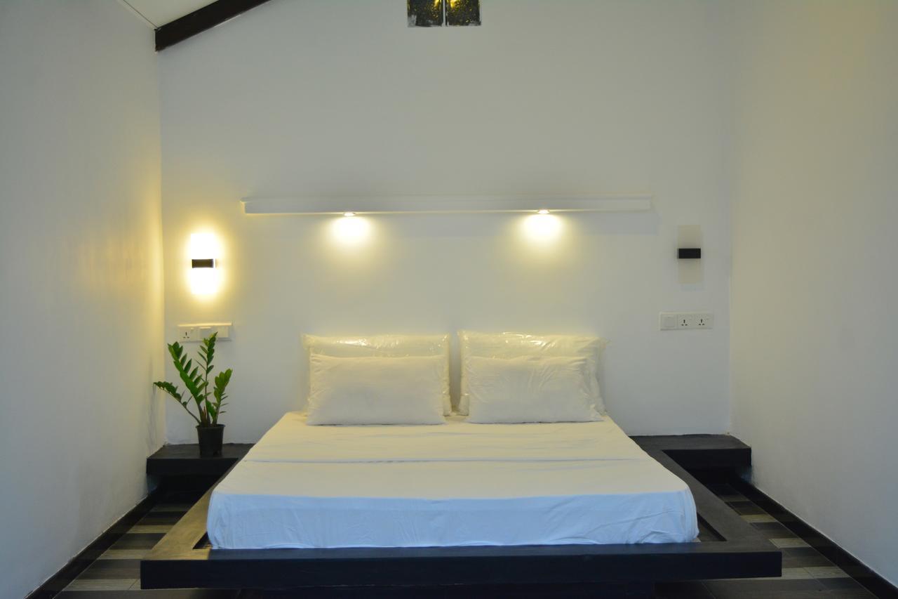 Midigama Holiday Inn Экстерьер фото