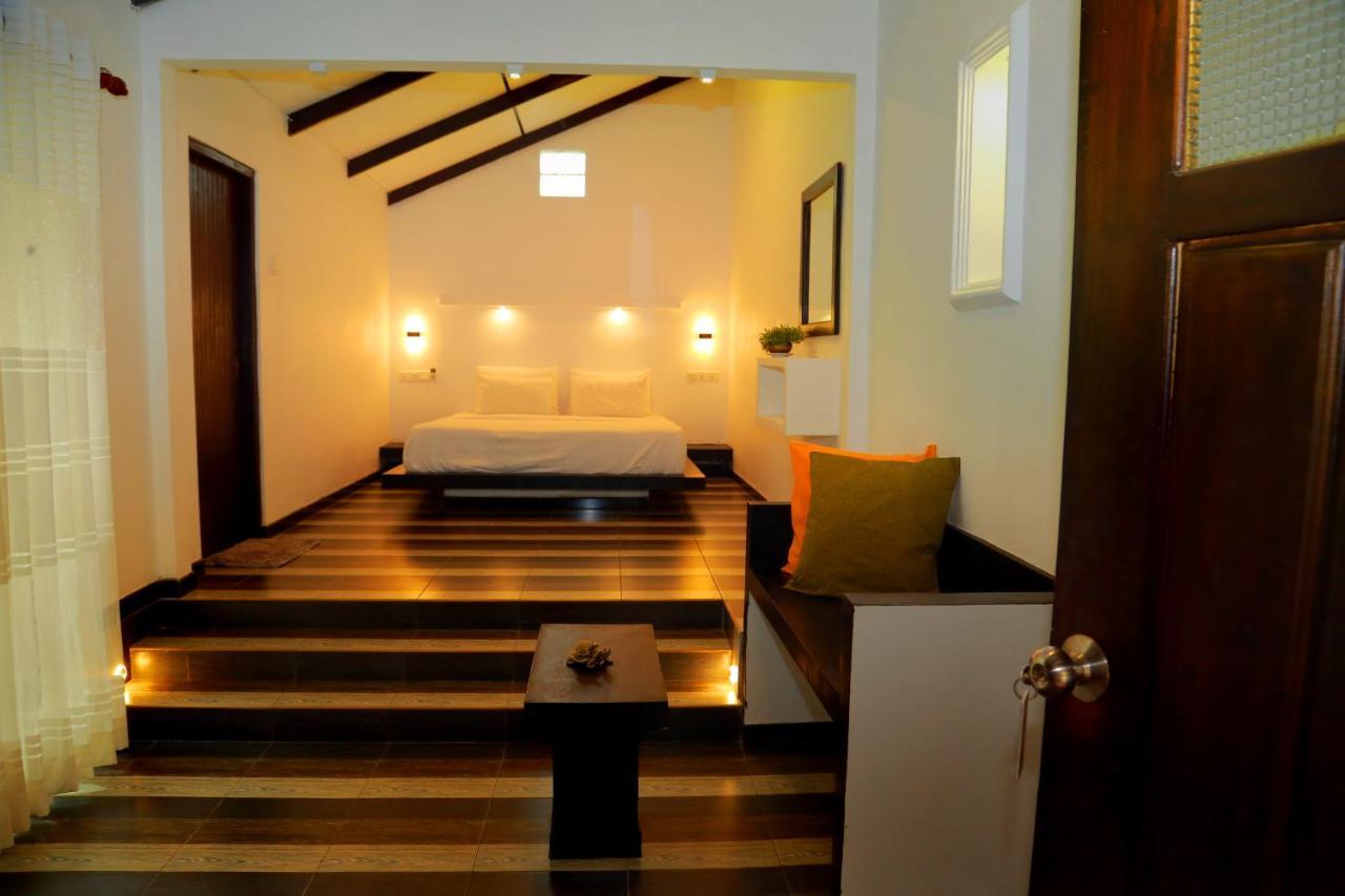 Midigama Holiday Inn Экстерьер фото