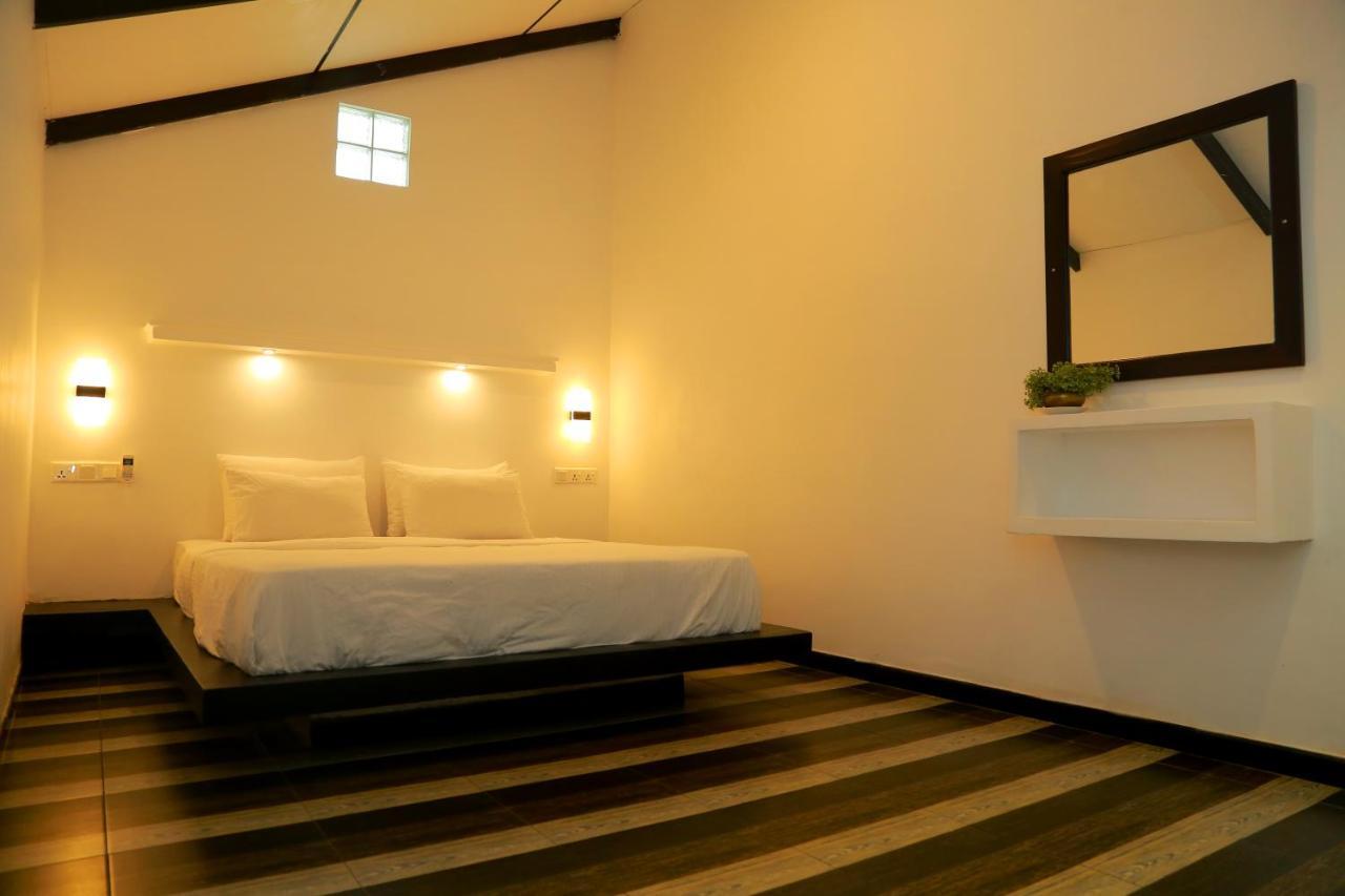 Midigama Holiday Inn Экстерьер фото