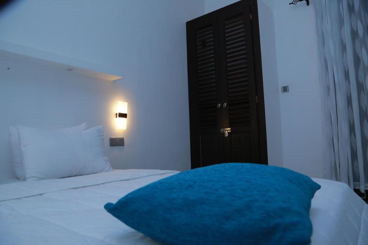 Midigama Holiday Inn Экстерьер фото